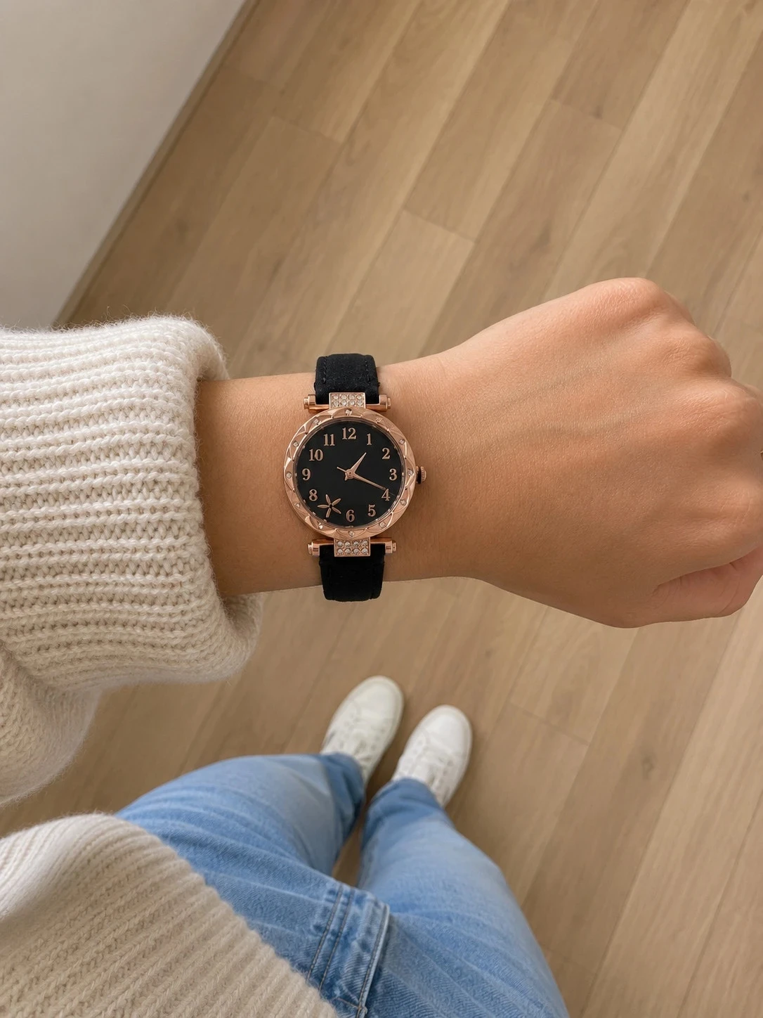 Reloj de fantasía elegante - Caja dorada y pulsera negra – photo 6